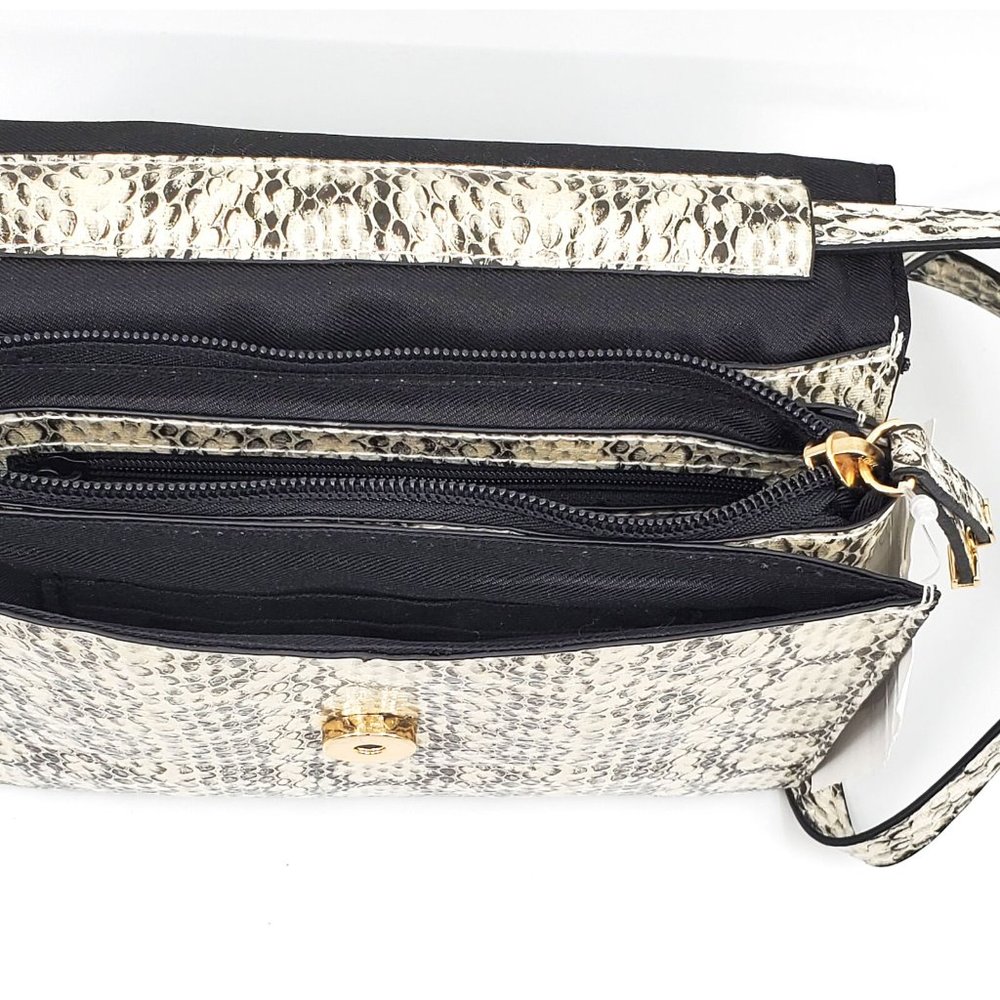 NWOT Alfani Green Mini Toggle Crossbody $49.50 - Picture 5 of 7